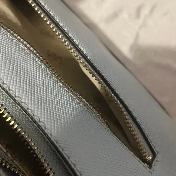 GUESS Light Blue Shoulder Bag with Coin Pouch New Without Tags - Picture 7 of 10